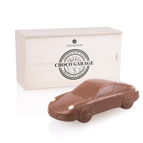 Porsche w drewnianej skrzynce